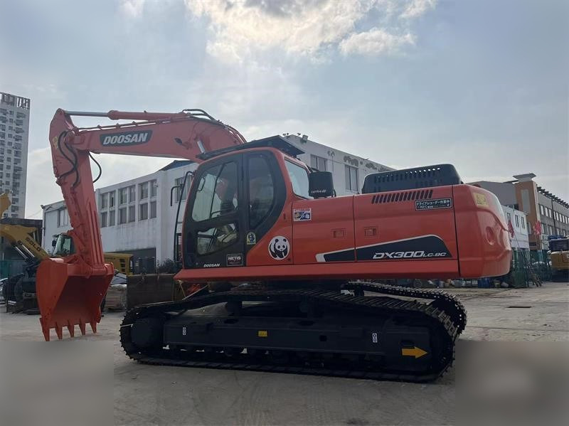 DOOSAN DX300 LC-9C - Escavadora de rastos: foto 2 DOOSAN DX300 LC-9C - Escavadora de rastos: foto 2