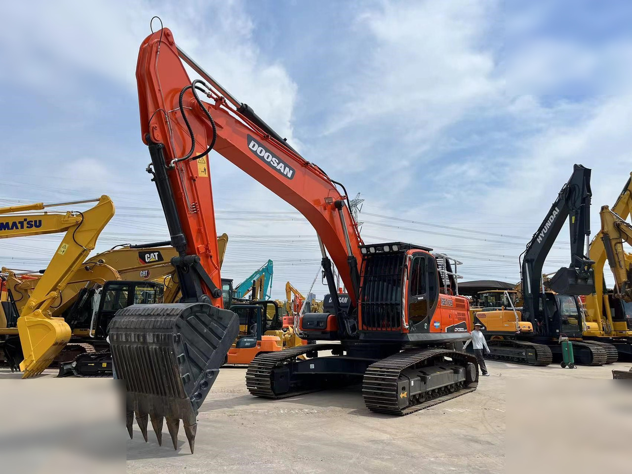 DOOSAN DX300 LCA - Escavadora de rastos: foto 3 DOOSAN DX300 LCA - Escavadora de rastos: foto 3