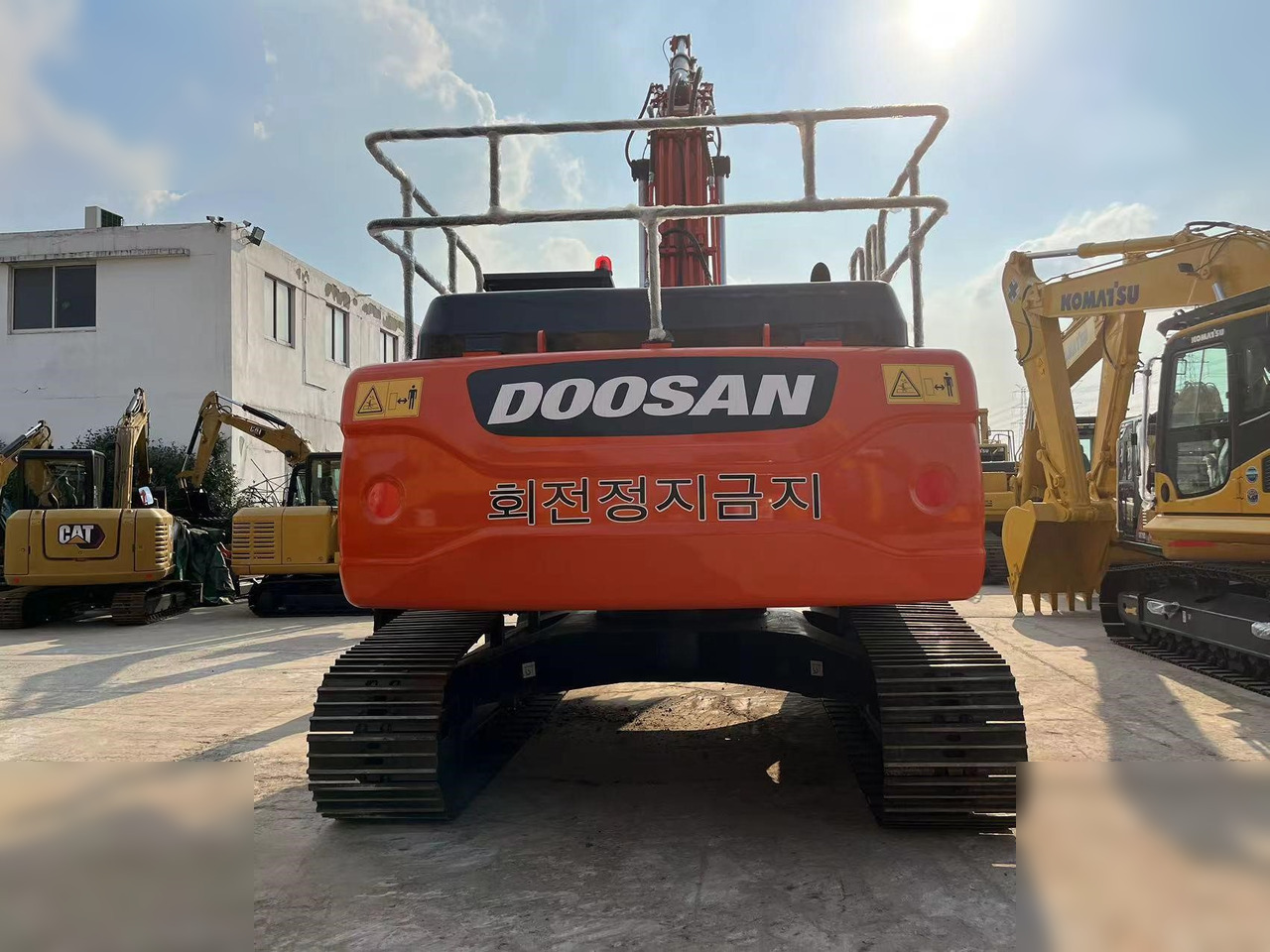 DOOSAN DX300 LCA - Escavadora de rastos: foto 2 DOOSAN DX300 LCA - Escavadora de rastos: foto 2