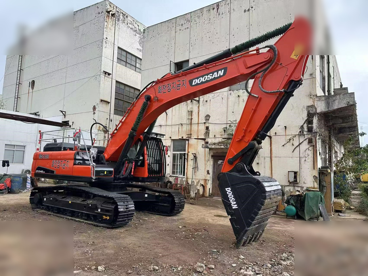 DOOSAN DX340 LCA - Escavadora de rastos: foto 4 DOOSAN DX340 LCA - Escavadora de rastos: foto 4