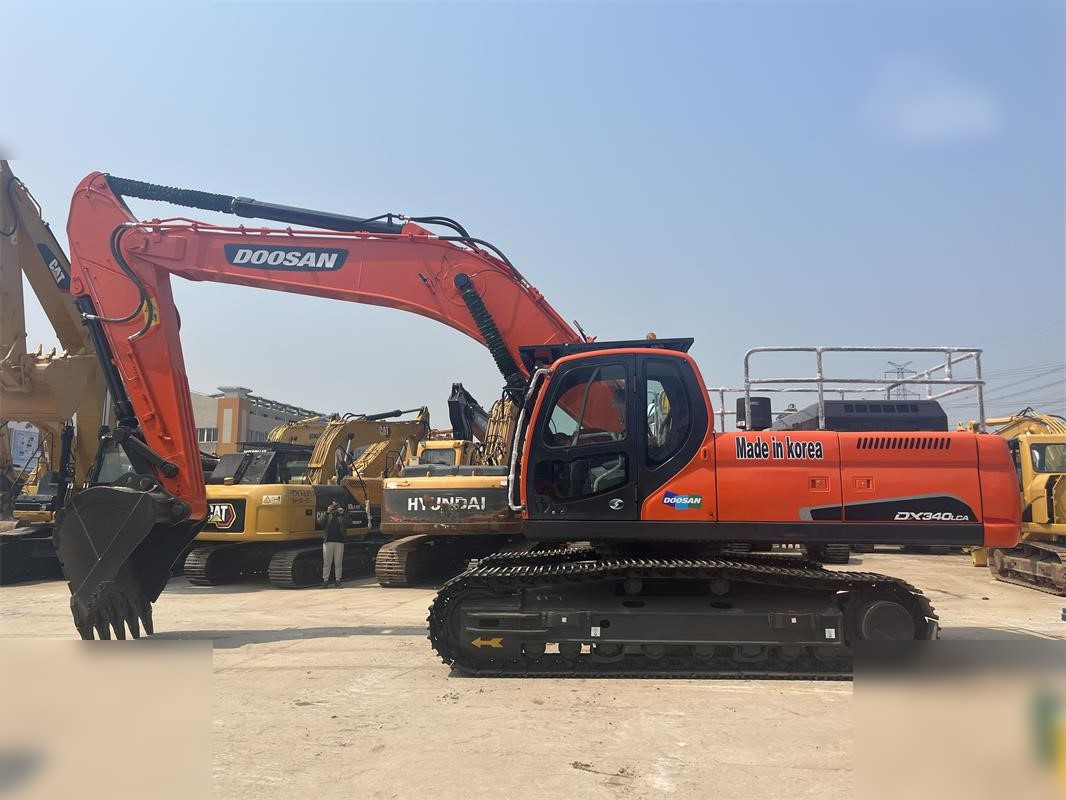 DOOSAN DX340 LCA - Escavadora de rastos: foto 1 DOOSAN DX340 LCA - Escavadora de rastos: foto 1