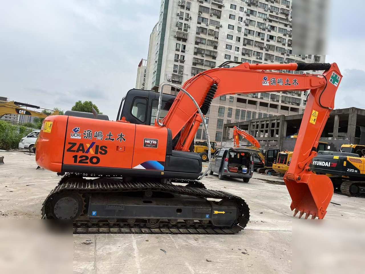 HITACHI ZX120 - Escavadora de rastos: foto 1 HITACHI ZX120 - Escavadora de rastos: foto 1