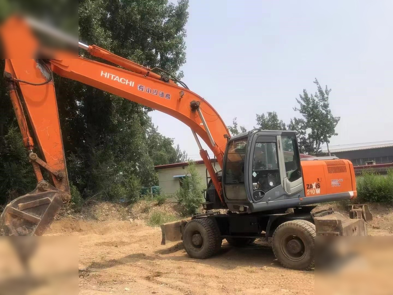 HITACHI ZX210W - Escavadeira de rodas: foto 3 HITACHI ZX210W - Escavadeira de rodas: foto 3