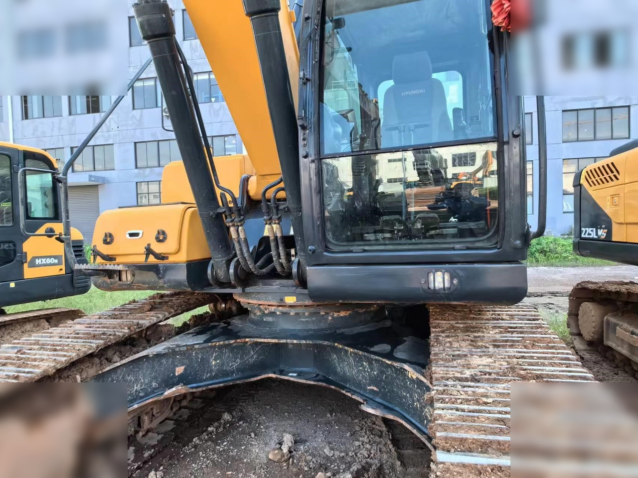 HYUNDAI 225LC-9 - Escavadora de rastos: foto 3 HYUNDAI 225LC-9 - Escavadora de rastos: foto 3