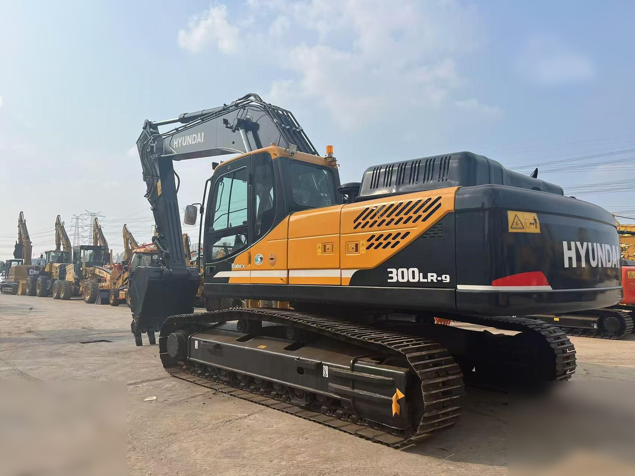 HYUNDAI HX300 LR - Escavadora de rastos: foto 4 HYUNDAI HX300 LR - Escavadora de rastos: foto 4