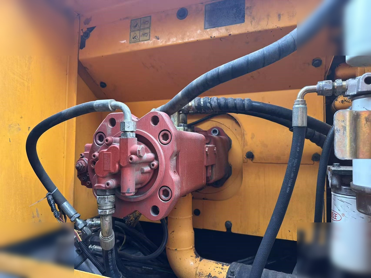 HYUNDAI ROBEX 210 LC-7 - Escavadora de rastos: foto 4 HYUNDAI ROBEX 210 LC-7 - Escavadora de rastos: foto 4