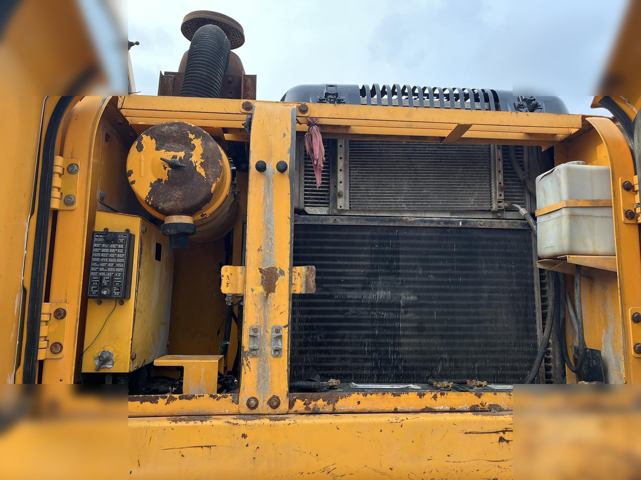 Escavadora de rastos HYUNDAI ROBEX 210 LC-7: foto 6