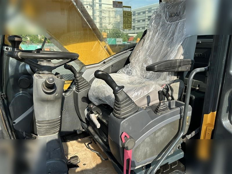 Escavadeira de rodas HYUNDAI ROBEX 210W-9: foto 10