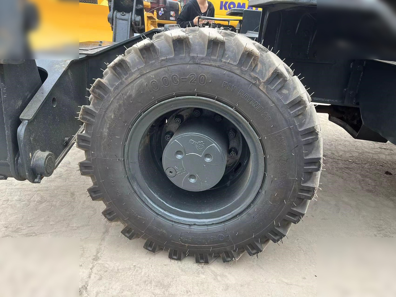 Escavadeira de rodas HYUNDAI ROBEX 210W-9: foto 8