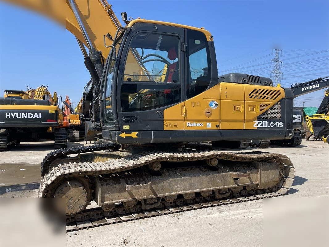 HYUNDAI ROBEX 220 LC-9S - Escavadora de rastos: foto 5 HYUNDAI ROBEX 220 LC-9S - Escavadora de rastos: foto 5