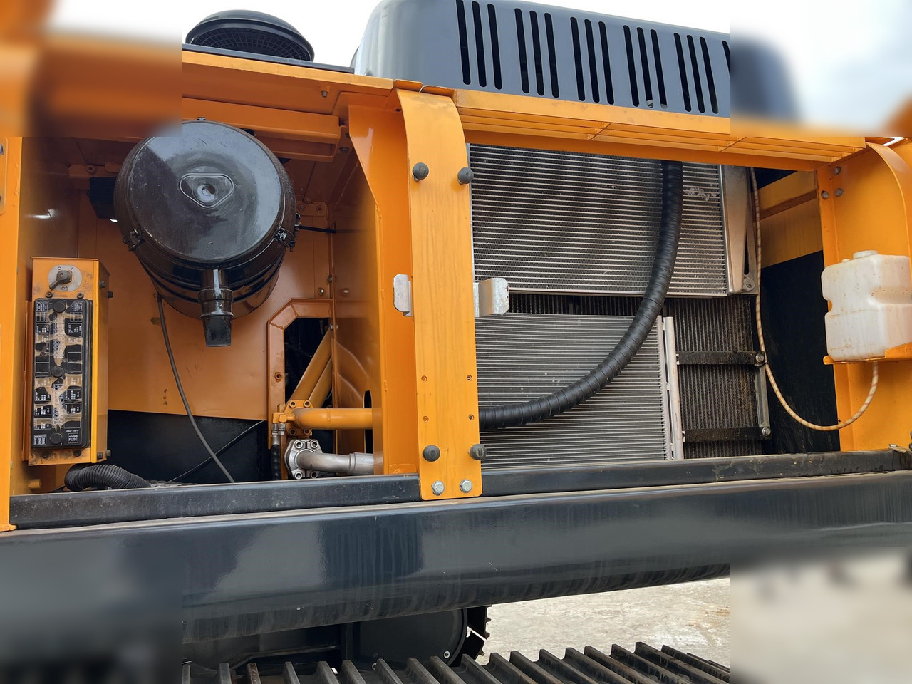 Escavadora de rastos HYUNDAI ROBEX 300 LC-9: foto 7