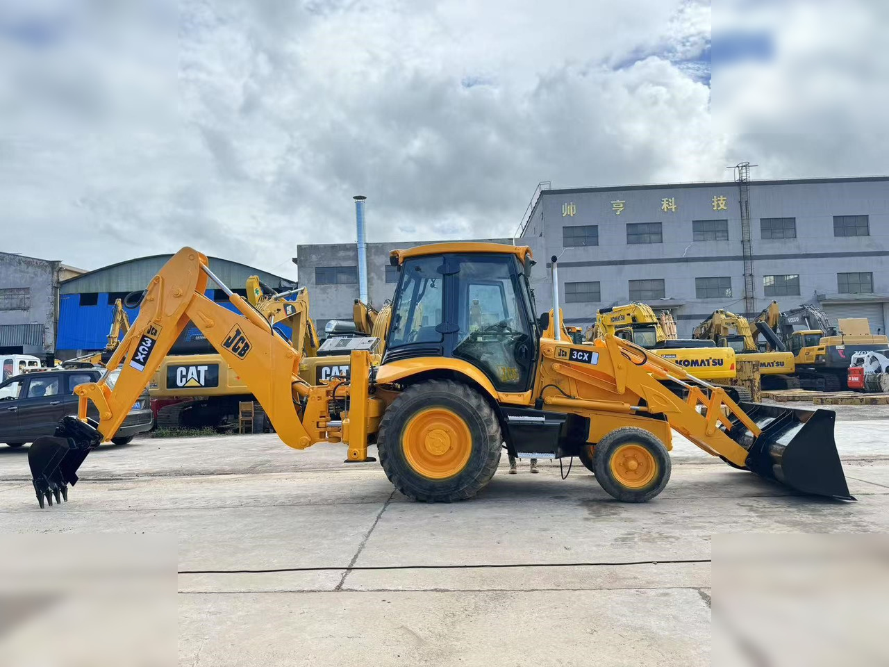 JCB 3CX - Retroescavadeira: foto 1 JCB 3CX - Retroescavadeira: foto 1