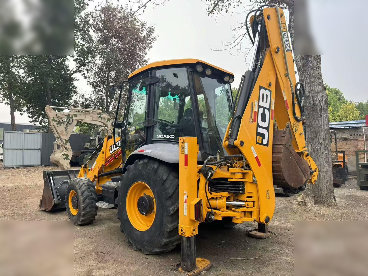 JCB 3CX - Retroescavadeira: foto 1 JCB 3CX - Retroescavadeira: foto 1