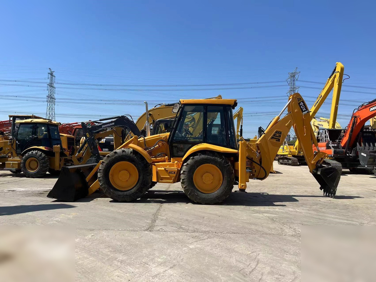 JCB 4CX - Retroescavadeira: foto 1 JCB 4CX - Retroescavadeira: foto 1
