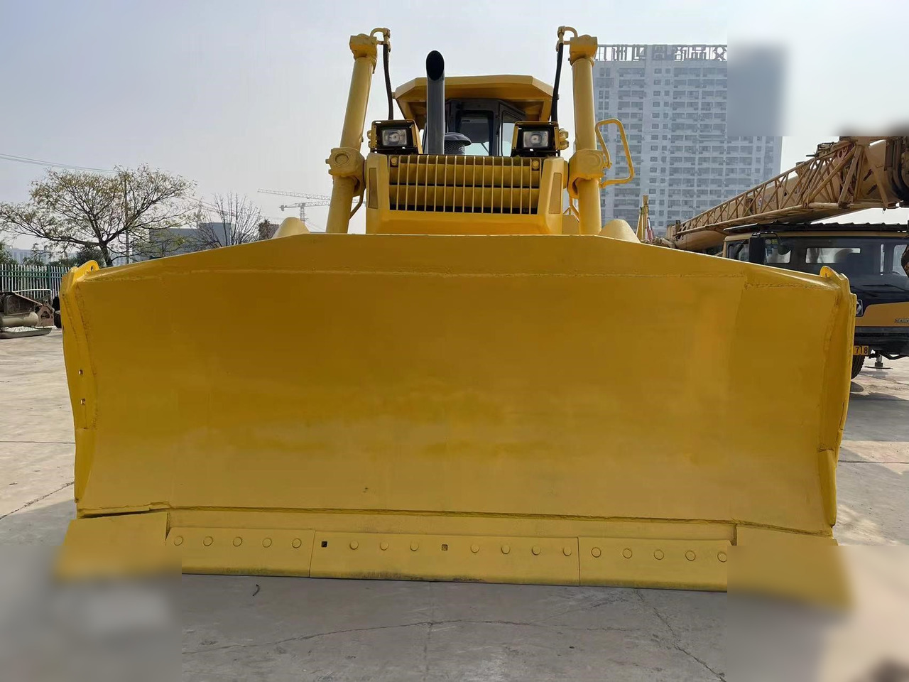 KOMATSU D155AX-3 - Buldôzer: foto 3 KOMATSU D155AX-3 - Buldôzer: foto 3
