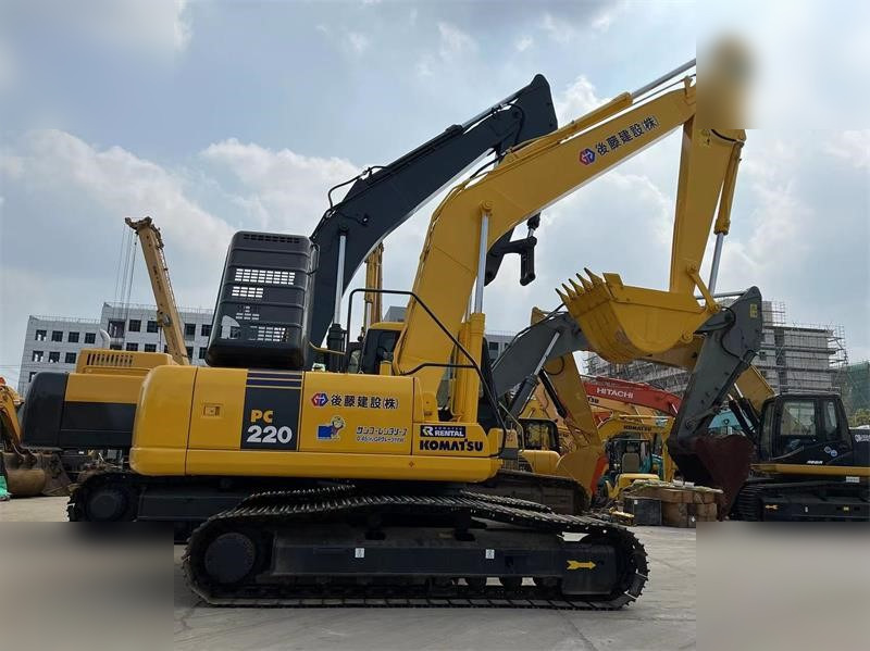KOMATSU PC220-7 - Escavadora de rastos: foto 1 KOMATSU PC220-7 - Escavadora de rastos: foto 1
