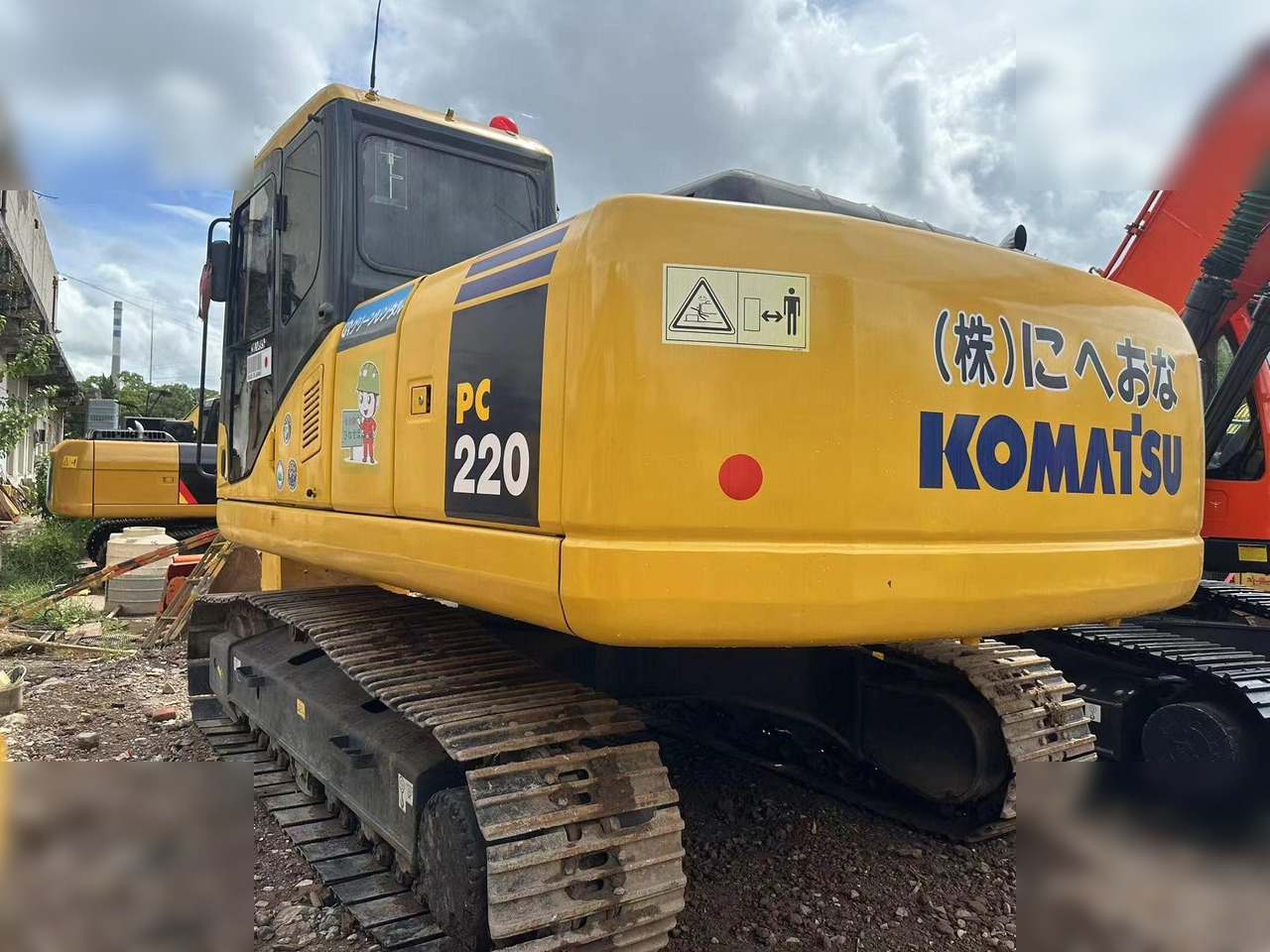 KOMATSU PC220-7 - Escavadora de rastos: foto 2 KOMATSU PC220-7 - Escavadora de rastos: foto 2