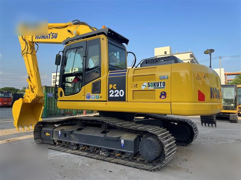 KOMATSU PC220-8 - Escavadora de rastos: foto 4 KOMATSU PC220-8 - Escavadora de rastos: foto 4
