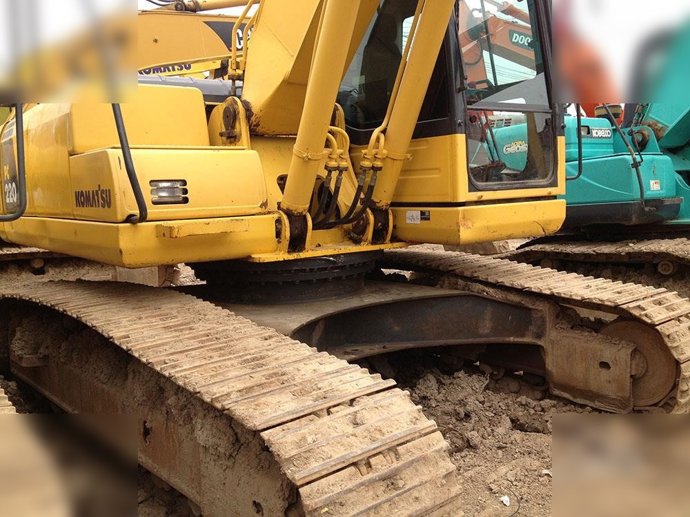 KOMATSU PC220-8 - Escavadora de rastos: foto 4 KOMATSU PC220-8 - Escavadora de rastos: foto 4