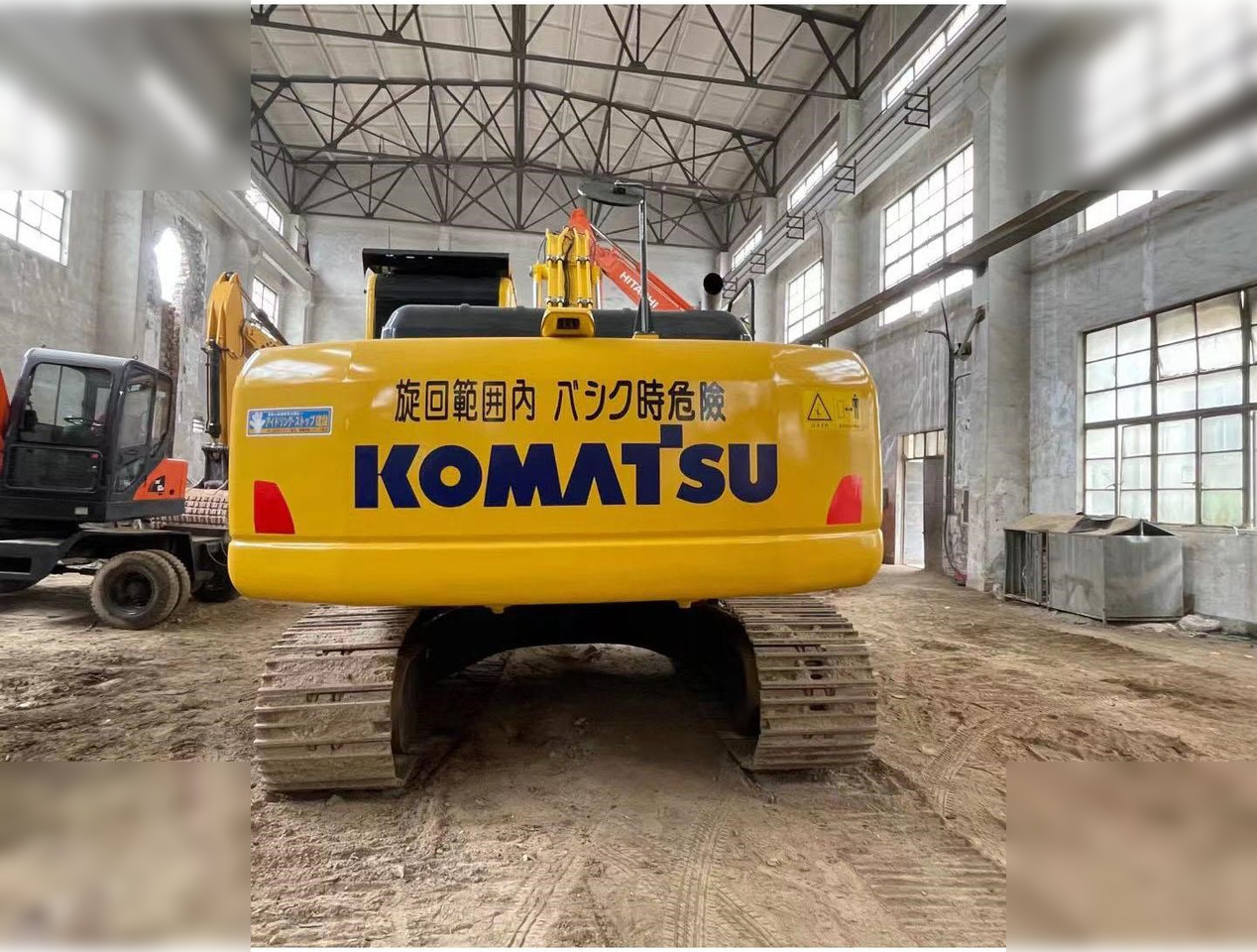 KOMATSU PC220-8N1 - Escavadora de rastos: foto 5 KOMATSU PC220-8N1 - Escavadora de rastos: foto 5