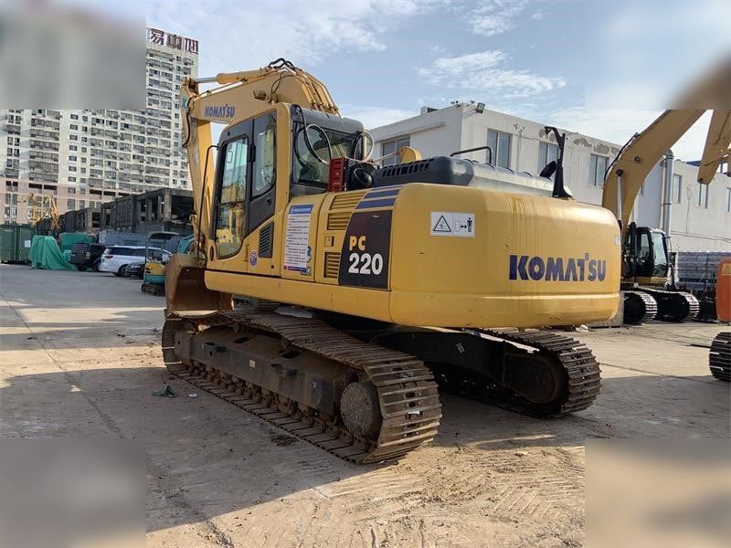 KOMATSU PC220-8N1 - Escavadora de rastos: foto 2 KOMATSU PC220-8N1 - Escavadora de rastos: foto 2