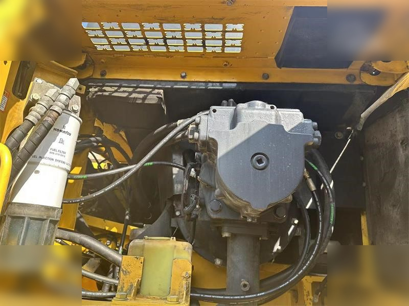 Escavadora de rastos KOMATSU PC460 LC-8: foto 9