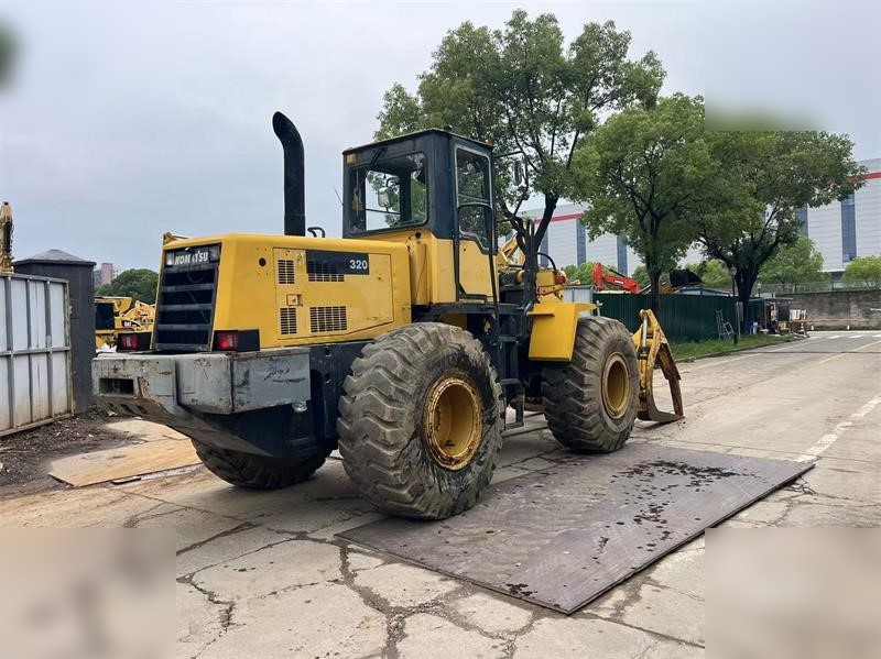 KOMATSU WA320-3 - Pá carregadora de rodas: foto 3 KOMATSU WA320-3 - Pá carregadora de rodas: foto 3