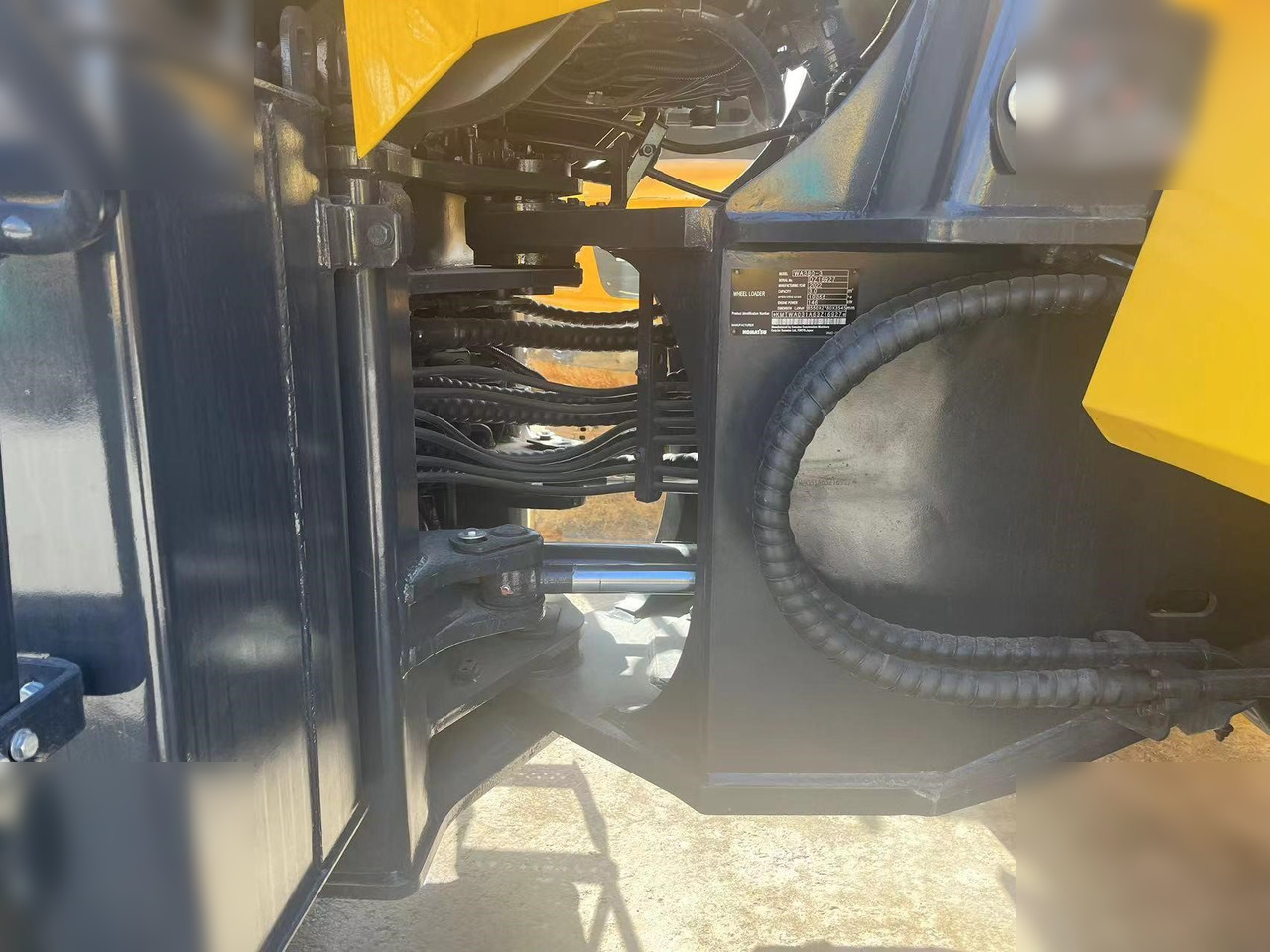Pá carregadora de rodas KOMATSU WA380-3: foto 9