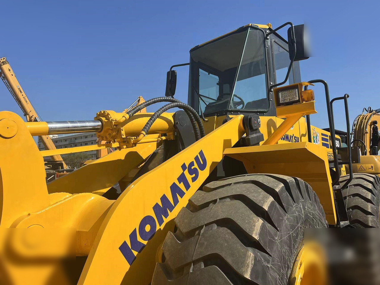 KOMATSU WA380-3 - Pá carregadora de rodas: foto 4 KOMATSU WA380-3 - Pá carregadora de rodas: foto 4