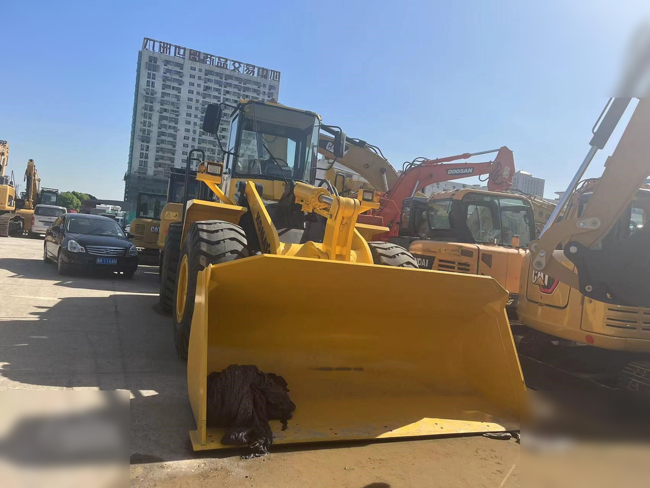 KOMATSU WA380-3 - Pá carregadora de rodas: foto 3 KOMATSU WA380-3 - Pá carregadora de rodas: foto 3