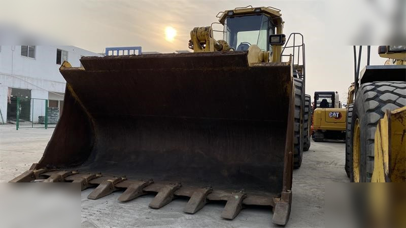 KOMATSU WA600-3 - Pá carregadora de rodas: foto 5 KOMATSU WA600-3 - Pá carregadora de rodas: foto 5