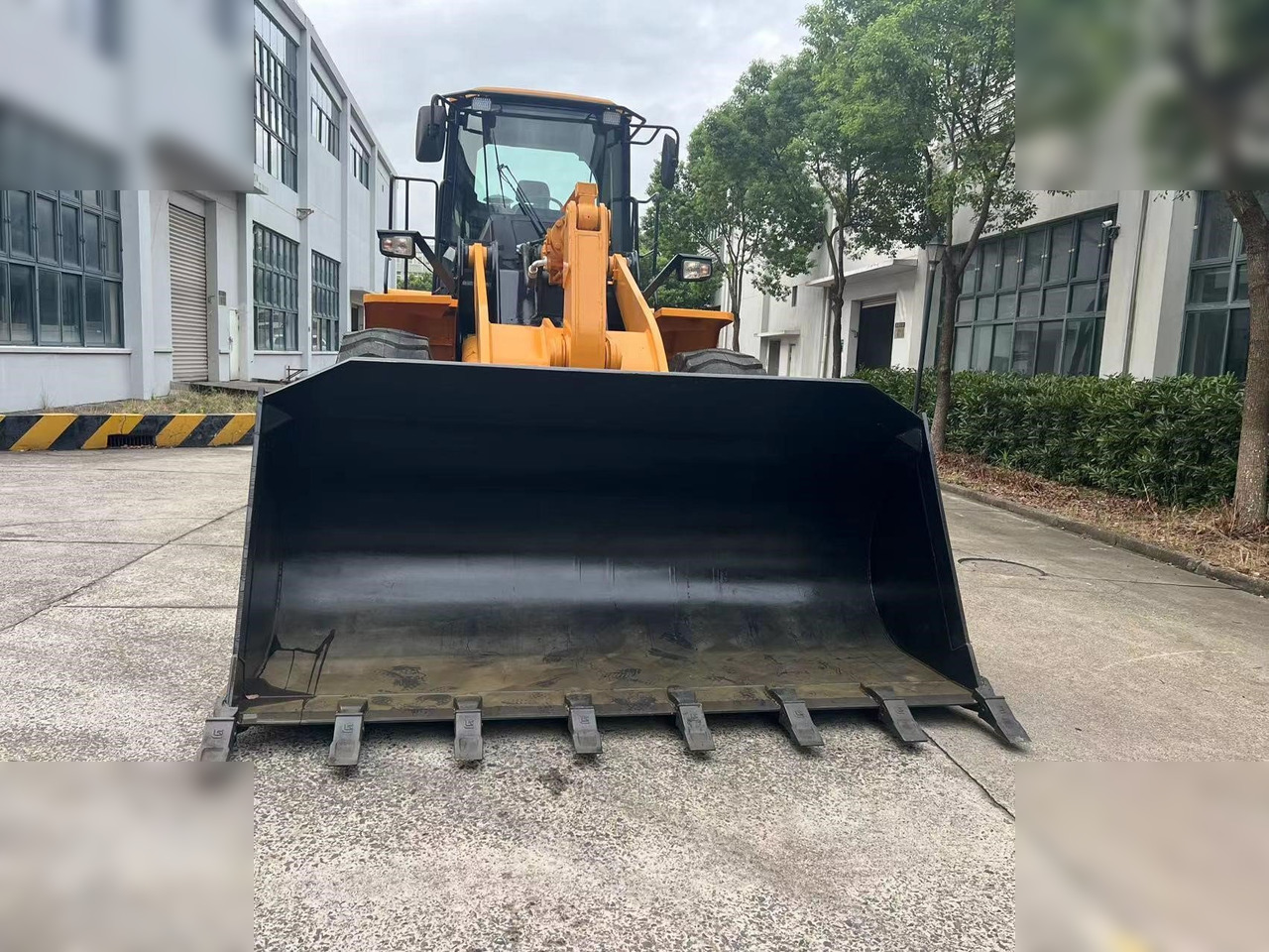 LIUGONG 856H - Pá carregadora de rodas: foto 3 LIUGONG 856H - Pá carregadora de rodas: foto 3