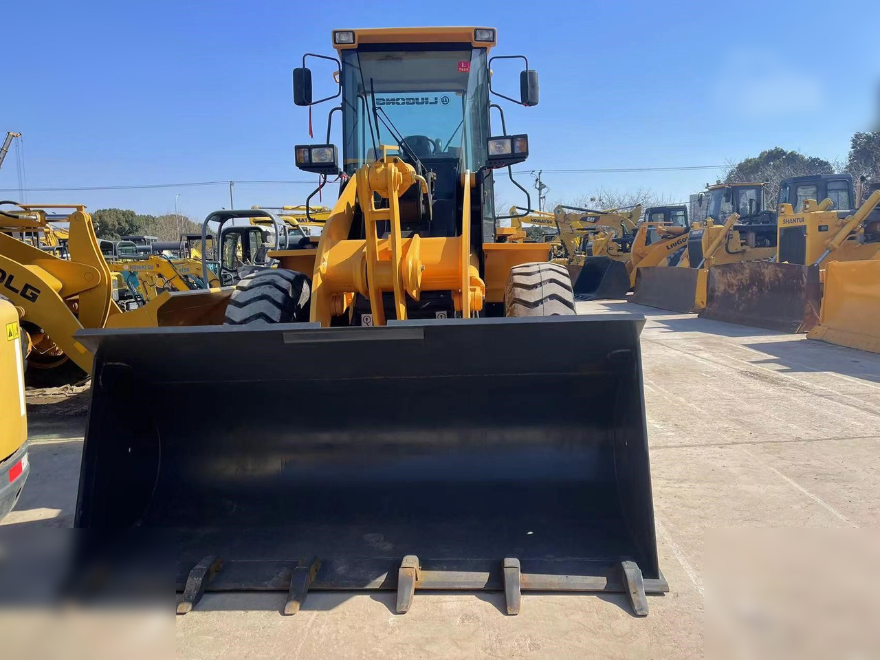 LIUGONG CLG835H - Pá carregadora de rodas: foto 2 LIUGONG CLG835H - Pá carregadora de rodas: foto 2