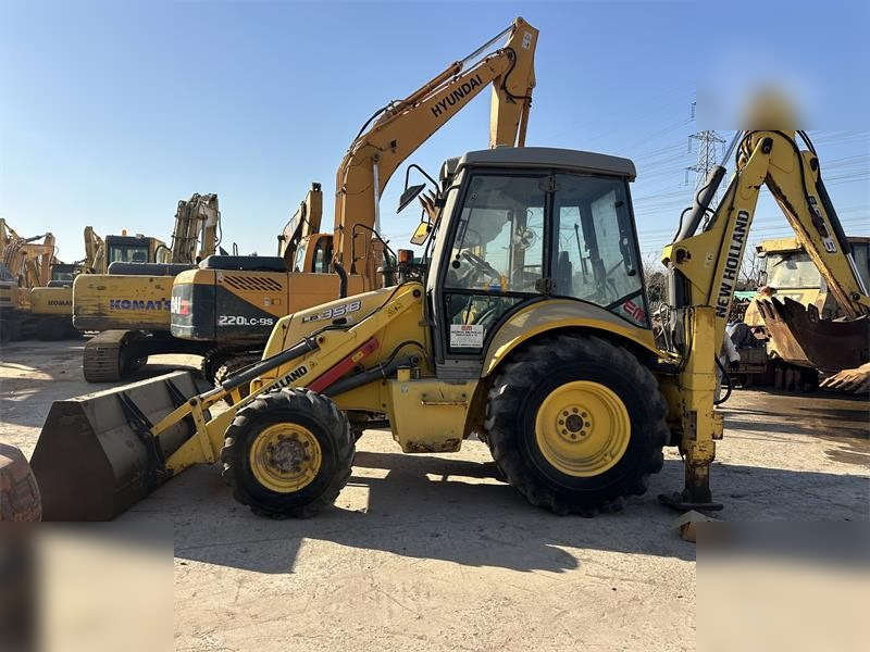 NEW HOLLAND LB95B-4PT - Retroescavadeira: foto 2 NEW HOLLAND LB95B-4PT - Retroescavadeira: foto 2