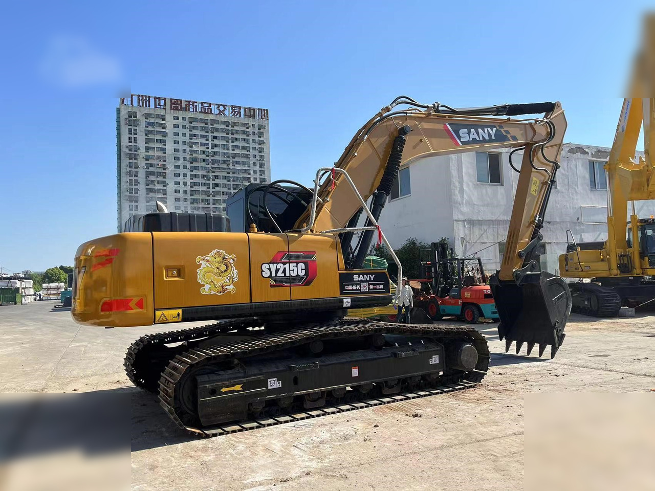 SANY SY215C - Escavadora de rastos: foto 4 SANY SY215C - Escavadora de rastos: foto 4