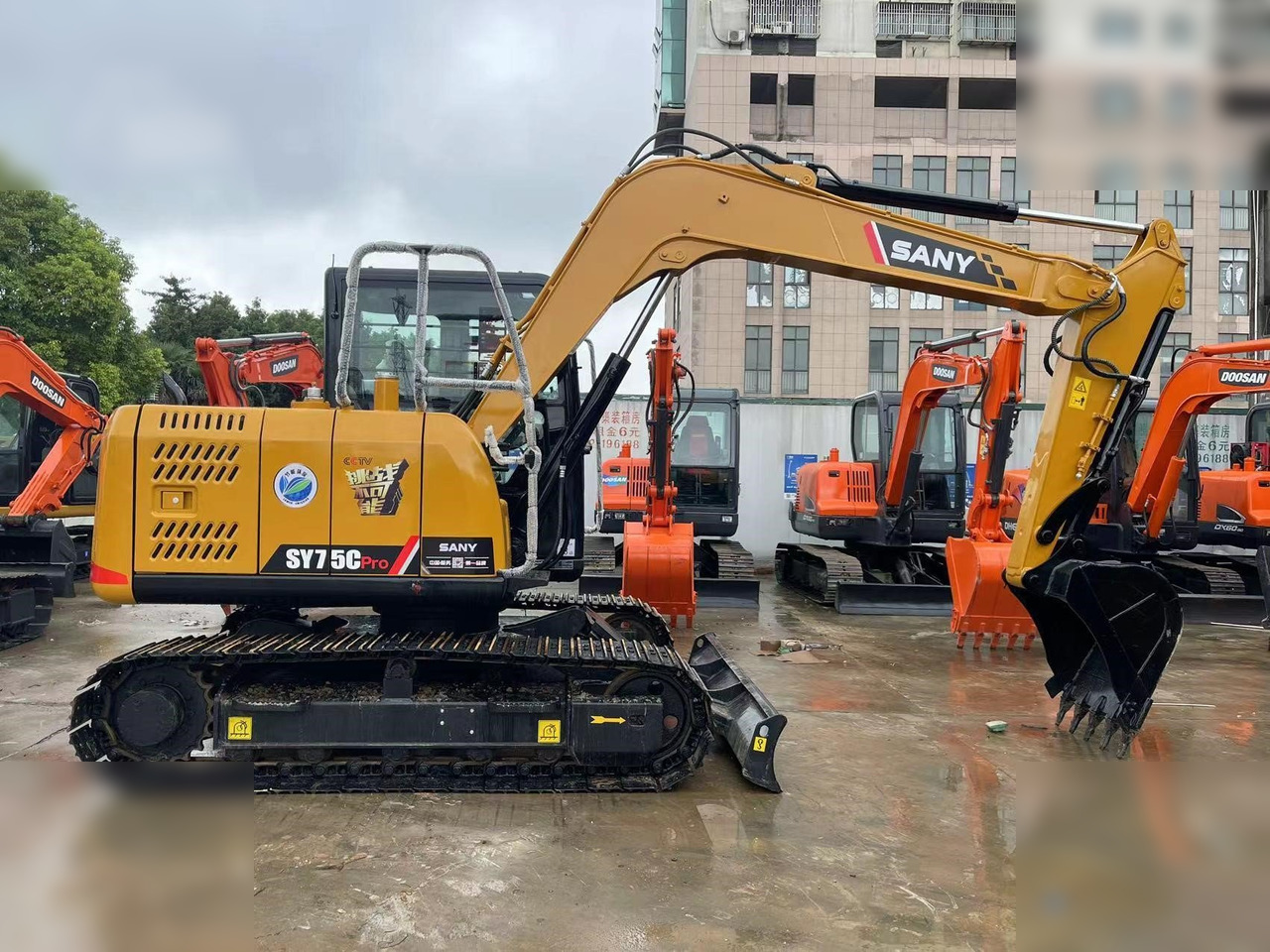 Escavadora de rastos SANY SY75C: foto 1