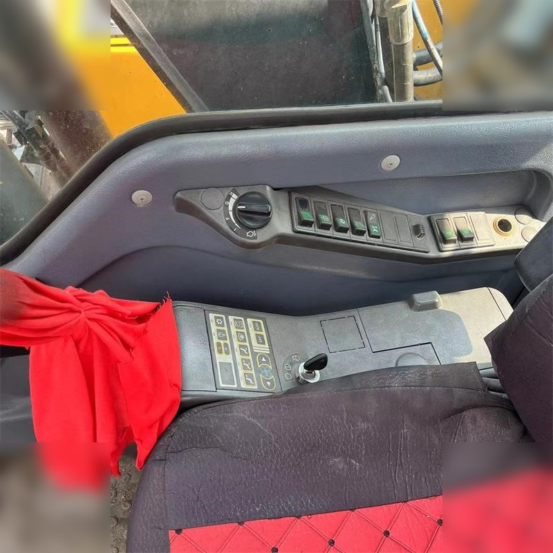 Escavadora de rastos VOLVO EC140DL: foto 6