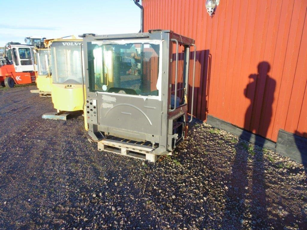 Hytt Volvo L60F - Cabine por Máquina de construção: foto 1 Hytt Volvo L60F - Cabine por Máquina de construção: foto 1