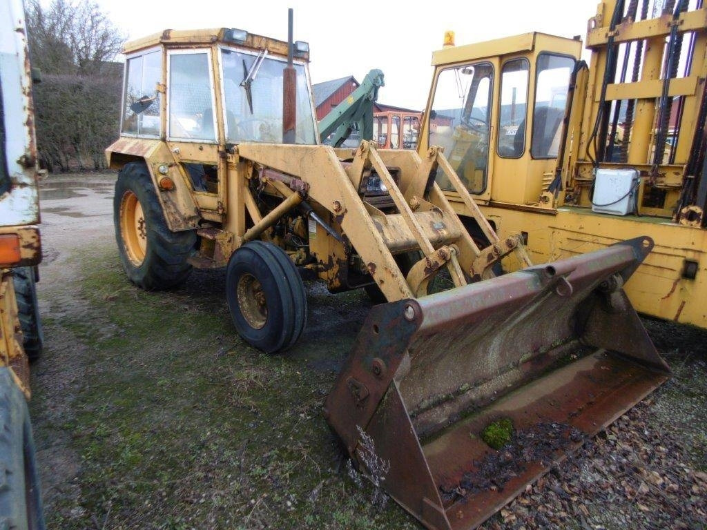 Massey Ferguson 50B industritraktor, rep.objekt. - Pá carregadora de rodas: foto 1 Massey Ferguson 50B industritraktor, rep.objekt. - Pá carregadora de rodas: foto 1