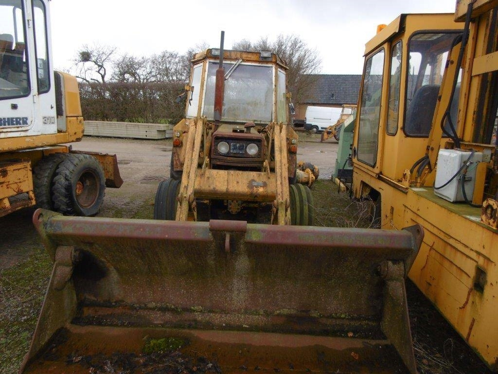 Massey Ferguson 50B industritraktor, rep.objekt. - Pá carregadora de rodas: foto 2 Massey Ferguson 50B industritraktor, rep.objekt. - Pá carregadora de rodas: foto 2
