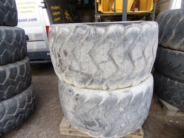 Michelin XAD 750/65-25 - Pneu por Máquina de construção: foto 1 Michelin XAD 750/65-25 - Pneu por Máquina de construção: foto 1