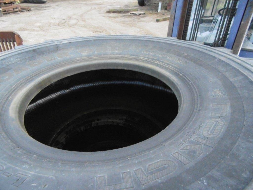 Nokian 20,5x25 - Pneu por Máquina de construção: foto 2 Nokian 20,5x25 - Pneu por Máquina de construção: foto 2
