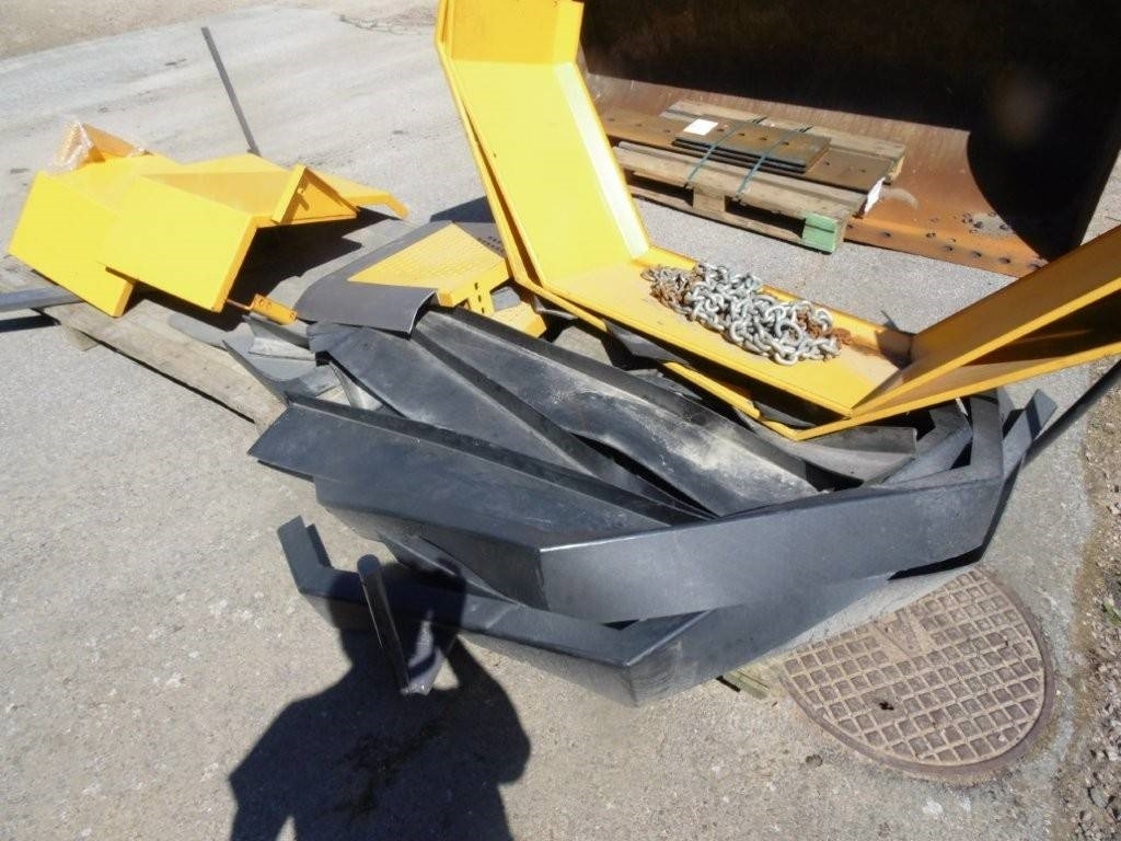 Volvo L 150 C - Para-lama por Pá carregadora: foto 3 Volvo L 150 C - Para-lama por Pá carregadora: foto 3