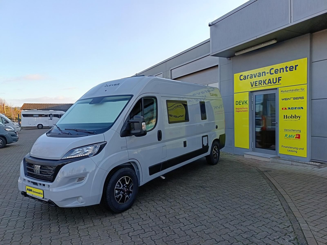 Clever Celebration 600 MJ24*AHK*MARKISE*ACC*R-KAM*RADIO - Campervan: foto 4 Clever Celebration 600 MJ24*AHK*MARKISE*ACC*R-KAM*RADIO - Campervan: foto 4