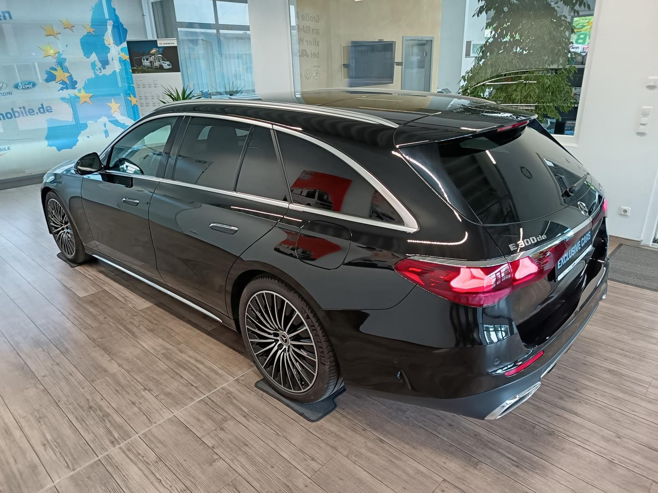 Mercedes-Benz E 300 T de 4M*AMG LINE ADVANCED PLUS*AHK*360°* - Automóvel: foto 5 Mercedes-Benz E 300 T de 4M*AMG LINE ADVANCED PLUS*AHK*360°* - Automóvel: foto 5