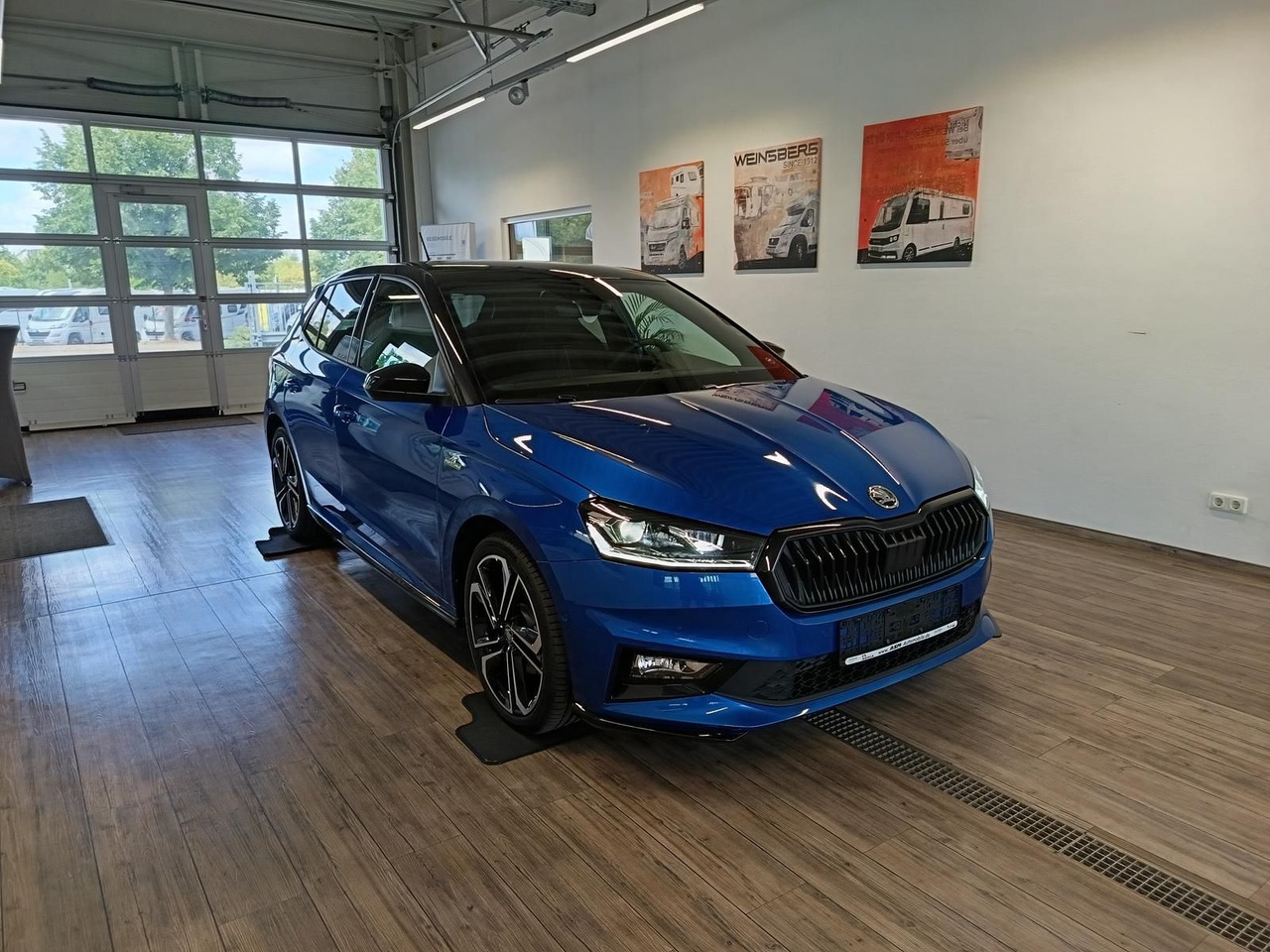 Skoda Fabia Monte Carlo 110 kW DSG*LED*ACC*R-KAM*KESSY - Sedan: foto 3 Skoda Fabia Monte Carlo 110 kW DSG*LED*ACC*R-KAM*KESSY - Sedan: foto 3