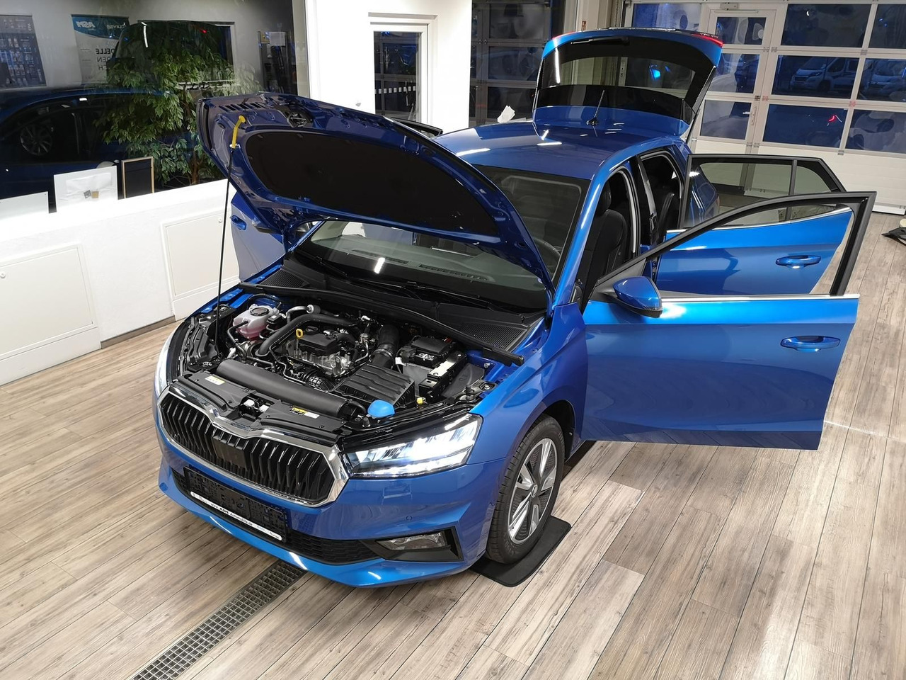 Skoda Fabia Style 1,0TSI 81 kW+R-KAM+2xPDC+LED+DAB+SHZ - Sedan: foto 5 Skoda Fabia Style 1,0TSI 81 kW+R-KAM+2xPDC+LED+DAB+SHZ - Sedan: foto 5