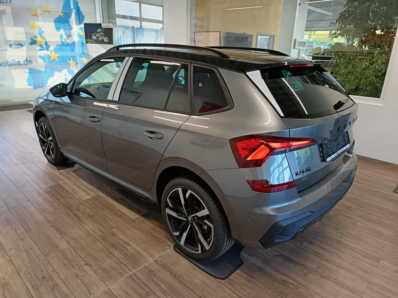 Skoda Kamiq Monte Carlo 1,5 TSI DSG*AHK*PANO*LED*ACC* - SUV: foto 4 Skoda Kamiq Monte Carlo 1,5 TSI DSG*AHK*PANO*LED*ACC* - SUV: foto 4
