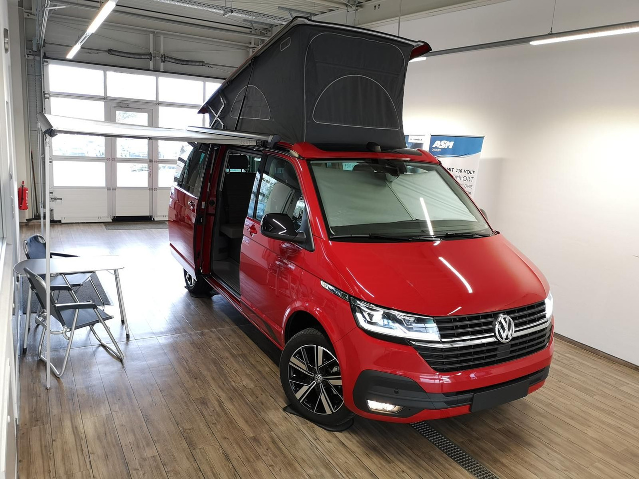 Volkswagen T6.1 California Coast DSG*SONDERZINSAKTION 3,99% - Campervan: foto 2 Volkswagen T6.1 California Coast DSG*SONDERZINSAKTION 3,99% - Campervan: foto 2