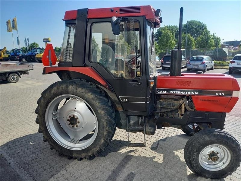 Trator Case IH 695 XL: foto 6